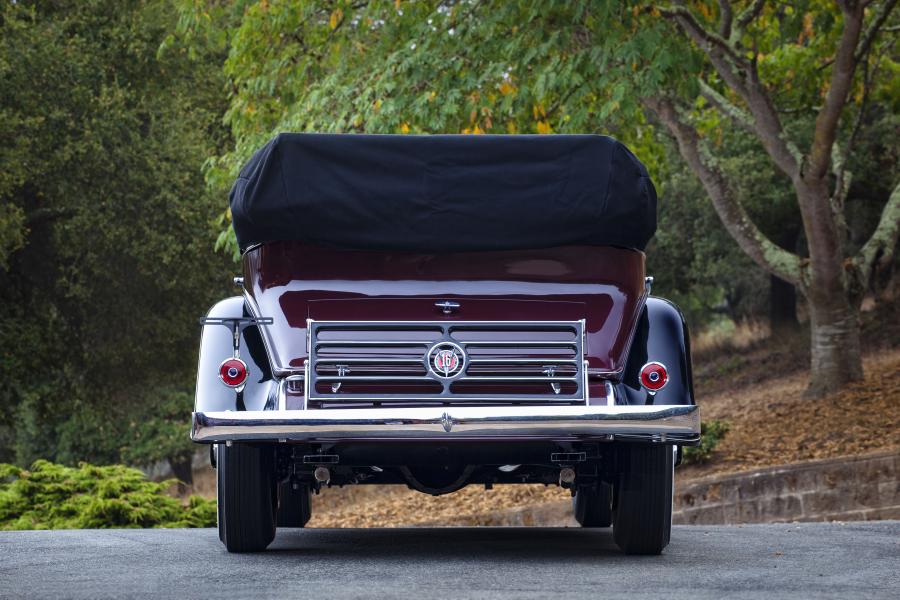  Cadillac V16 All-Weather Phaeton by Fisher 1932 года  (фото 4 из 16)